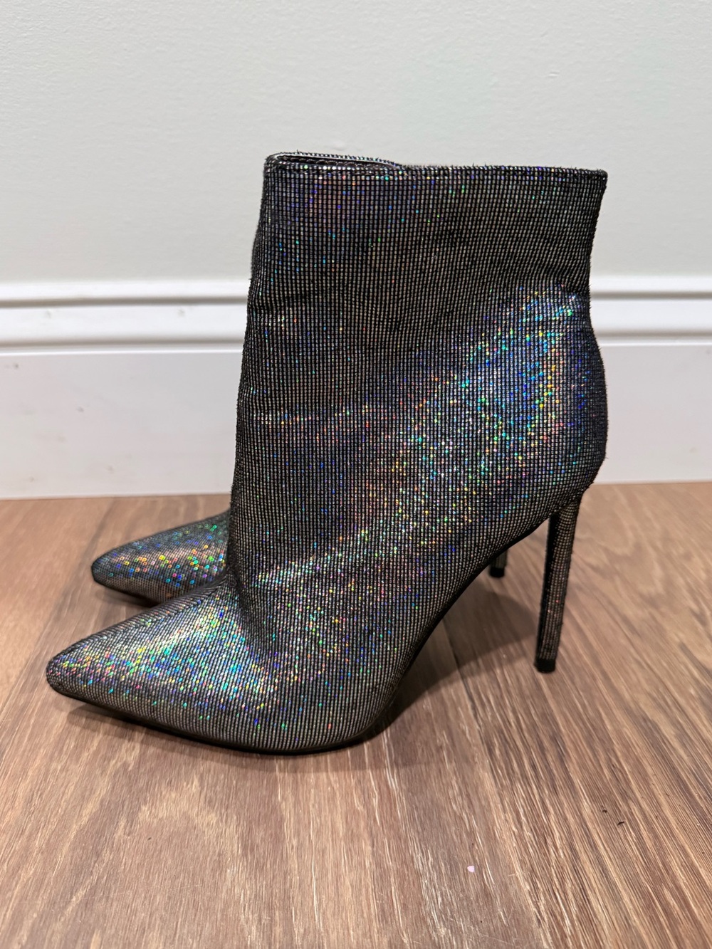 🔥Women's Holographic Pointed-Toe Stiletto Ankle Boots - Black Size 5.5 EC🔥
